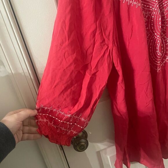 Valerie Stevens Smocked Embroidered Stitch Top large - Picture 4 of 4